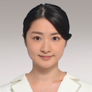 八木 瞳